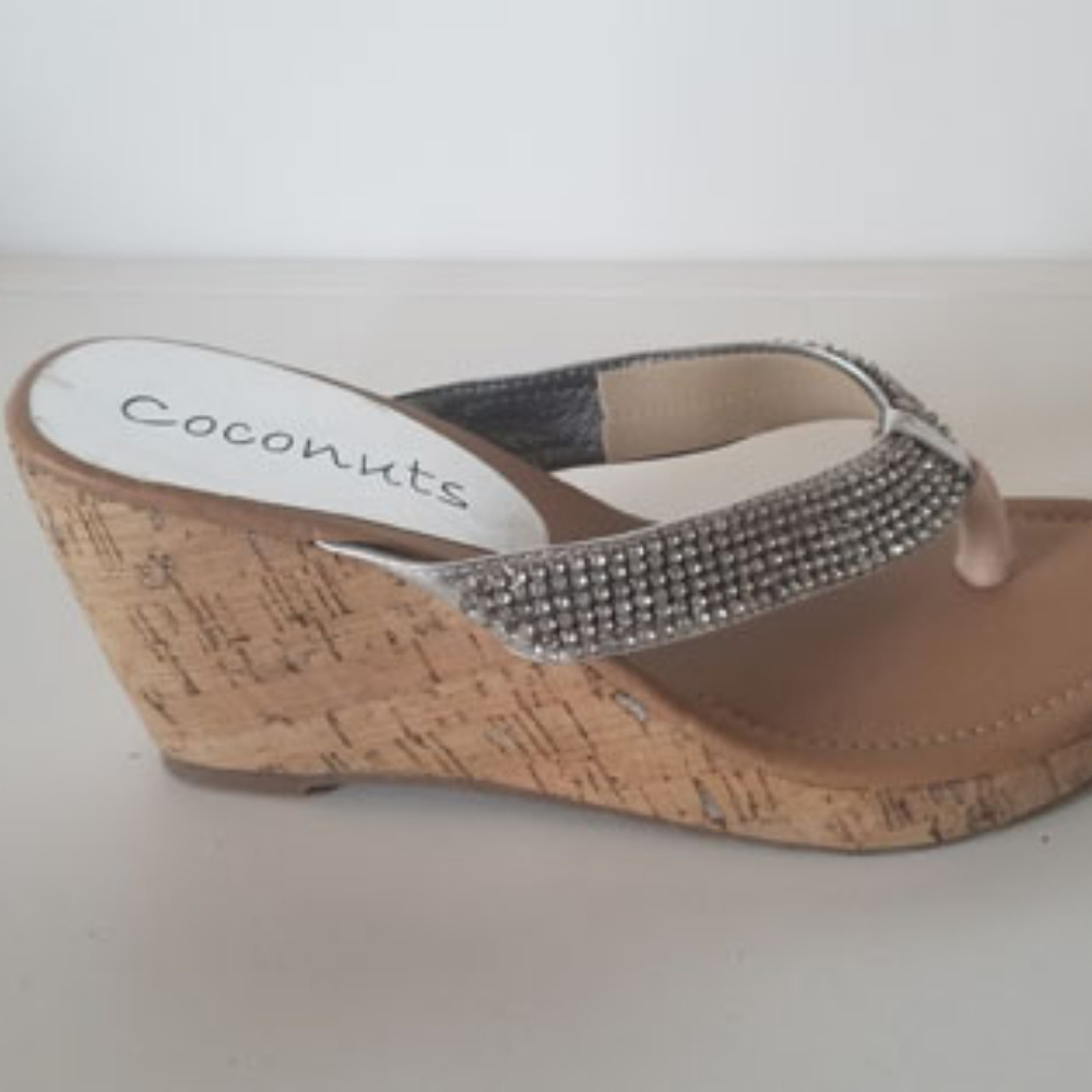 Shoes - Picture 2 of 3